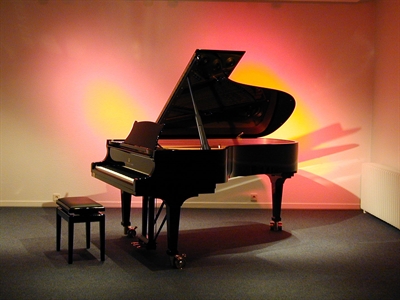 klavier der musikschule
